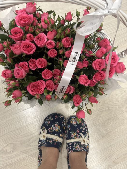 продам огромный букет, кустовые розы