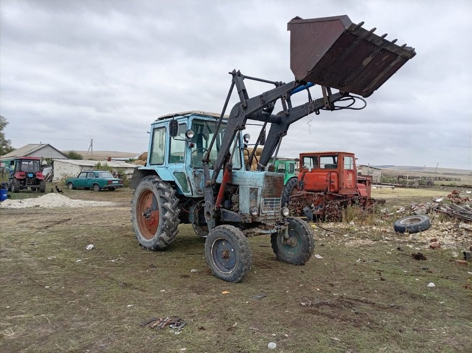 Продам трактор т4