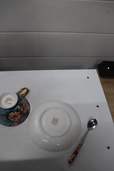 Луксозен комплект за чай от костен порцелан Royal Classic