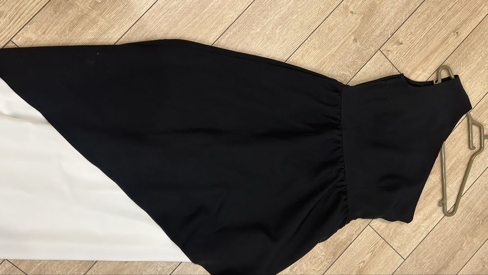 Платье на одно плечо