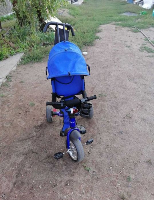 Десткий трехколесный велосипед