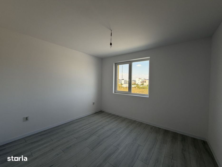 Decomandat, Apartament Cu 3 Camere, Giroc