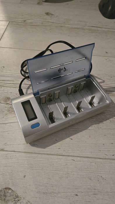 Зарядка для батареек