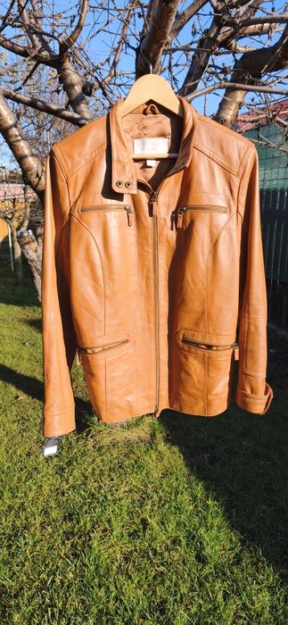Haina noua ,scurta ,din piele naturala mărimea 42-44