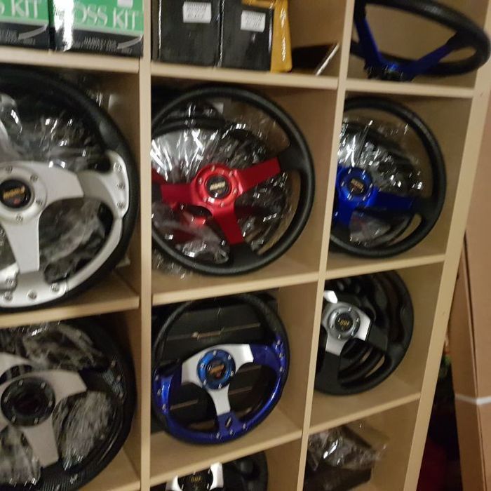 butuc volan peugeot 106 cu prindere in 6 puncte,volan sport peugeot