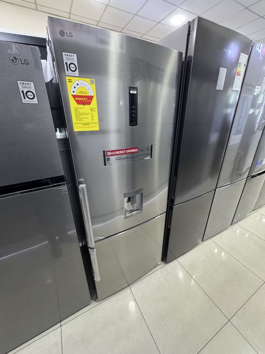 Холодильник LG GC-F689BLCM 446 л Inverter Total No Frost DoorCooling+