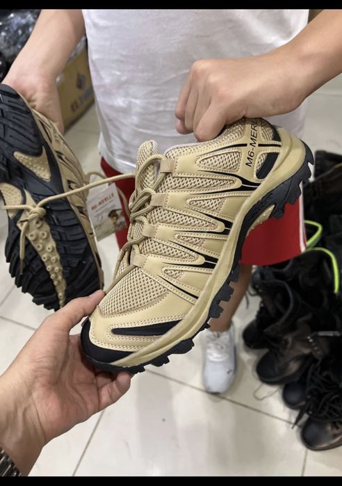 Продам кроссовки для гор