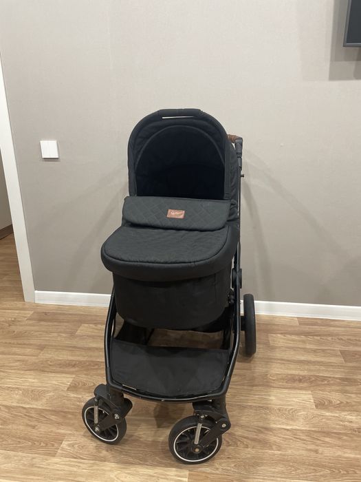 Продам коляску 2 в 1