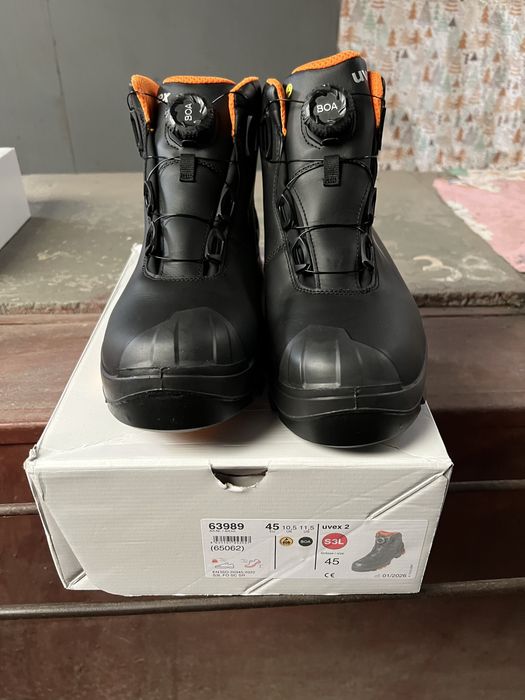 Vand bocanci protectie Uvex cu sistem BOA marimea 45