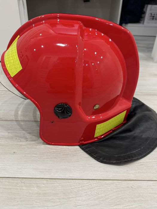 Продам пожарную каску
