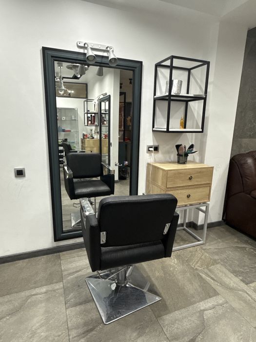 Парикмахерское кресло в аренду