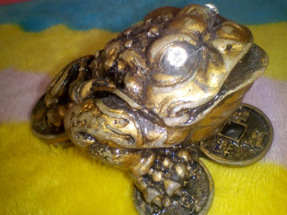 Отдам недорого статуэтки