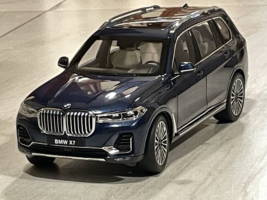 BMW X7 KYOSHO 1/18 Phytonic Blue