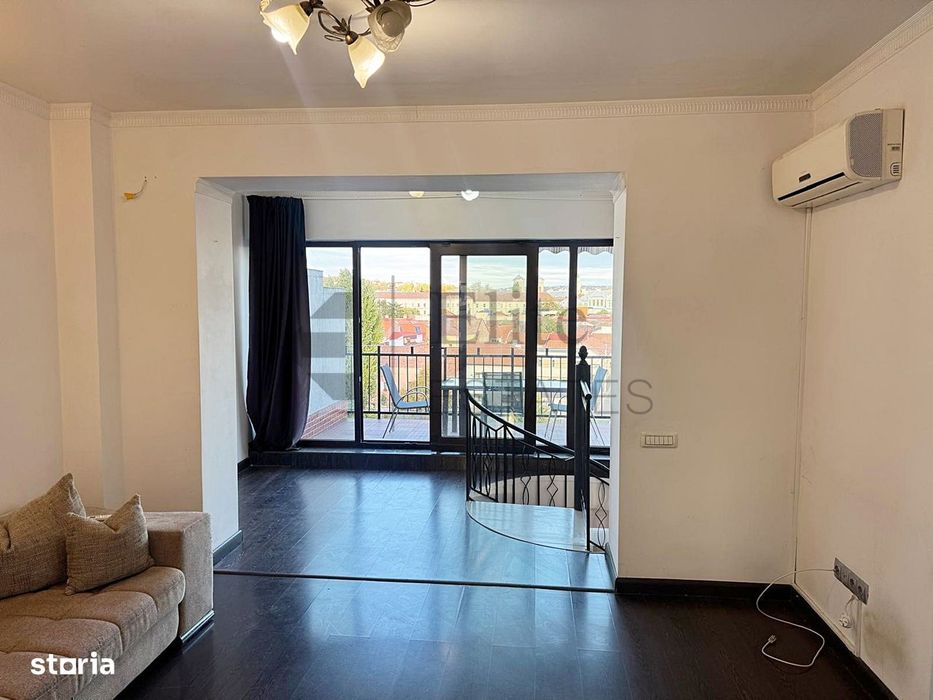 Apartament de inchiriat tip penthouse cu 2 camere Central