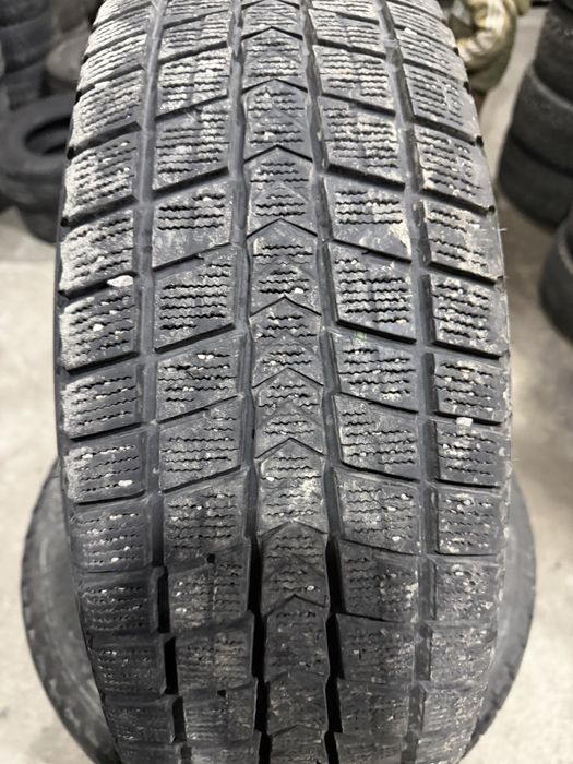 235/65/17 продам
