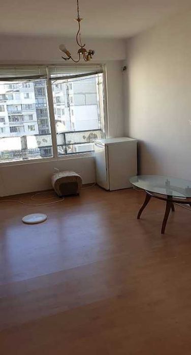 Дава се под наем Двустаен апартамент в Бургас, Меден рудник - зона А - 50 кв.м за 150 € - Снимка #2