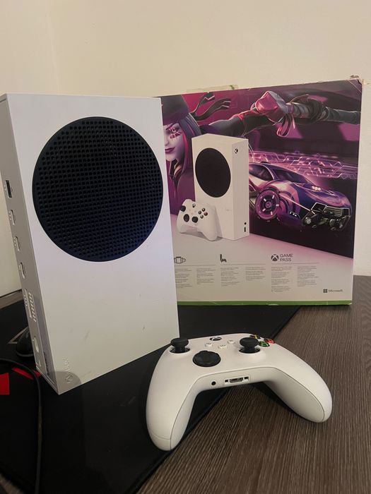 Xbox series S 512GB в отличном состоянии 45 игр