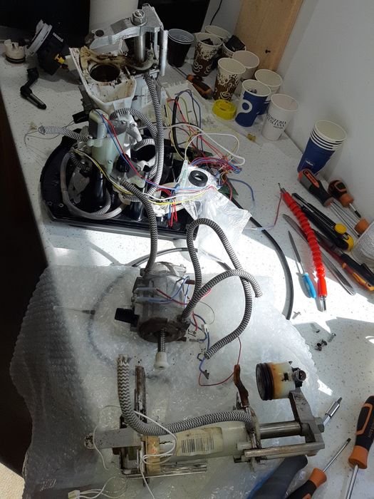 Reparatii , revizii aparate de cafea (service espressoare).