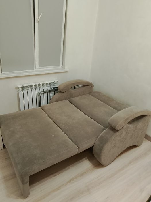 Диван раздвижной,