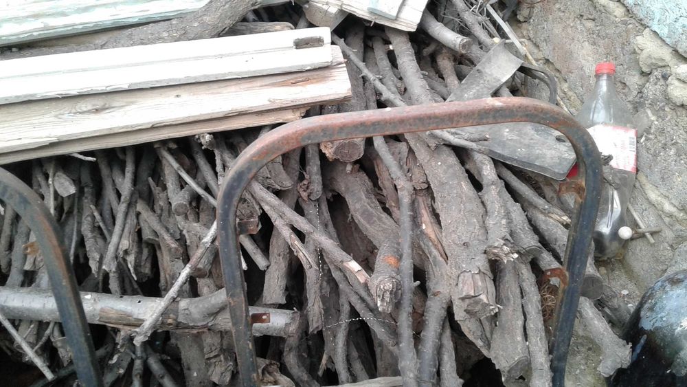 Продаються дрова