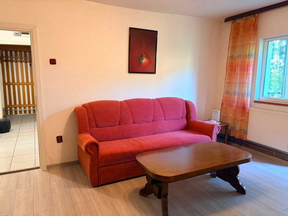 Apartament 3 camere zona Stadion - Aries, etaj intermediar, centrala, clima