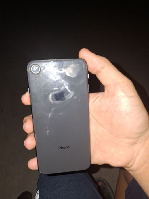 iPhone 8 64gb 100%