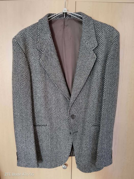 Продавам ежедневни вълнени сака