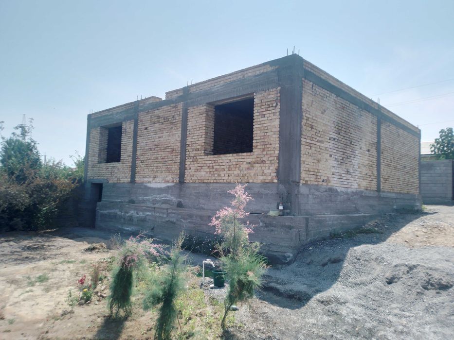 Андижон, Хаканда ховли уй сотилади