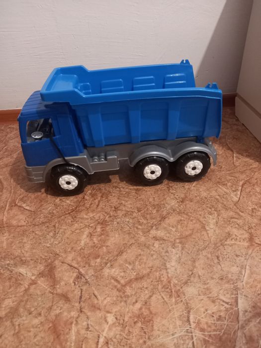 Продам игрушки машинки