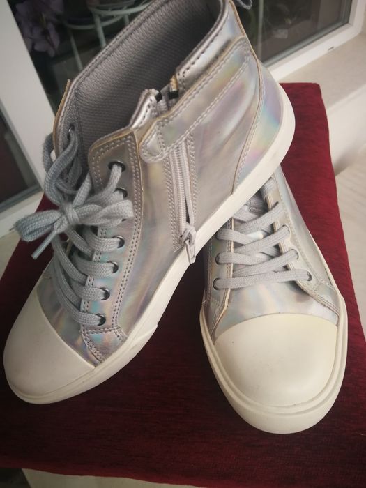 Дамски кецове Clarks