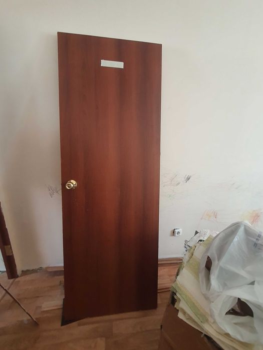 Межкомнатный дверь