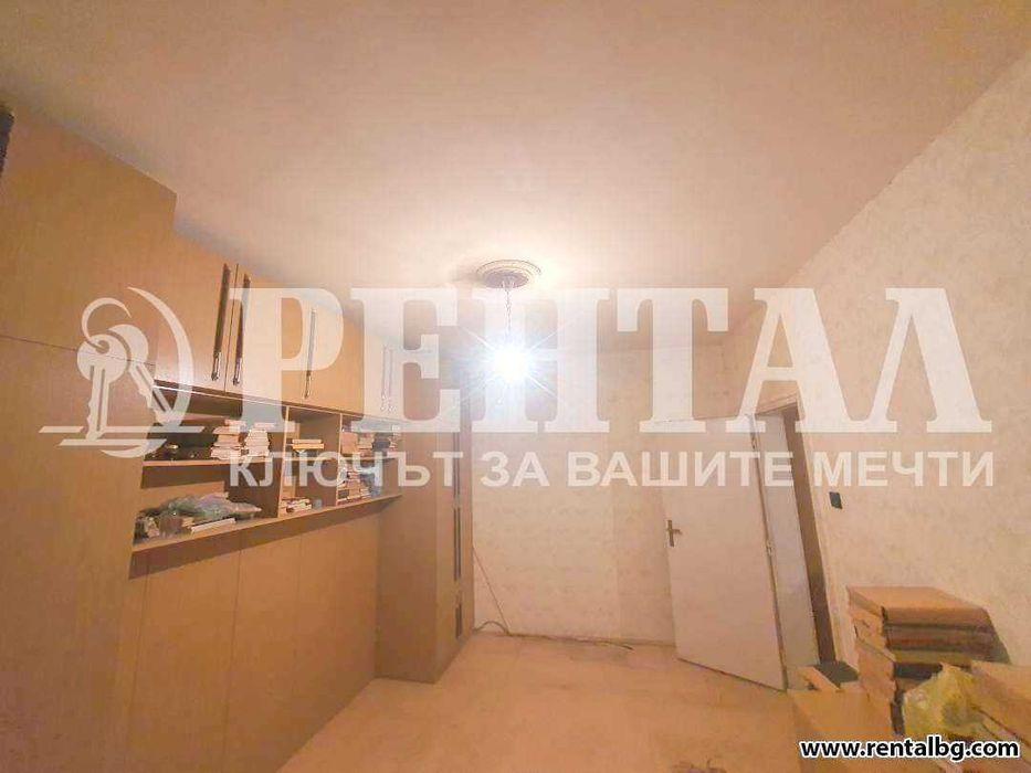 Продава се Тристаен апартамент в Пловдив, Кючук Париж - 85 кв.м за 1077 €/кв.м - Снимка #6