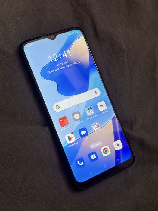 Oppo A16.