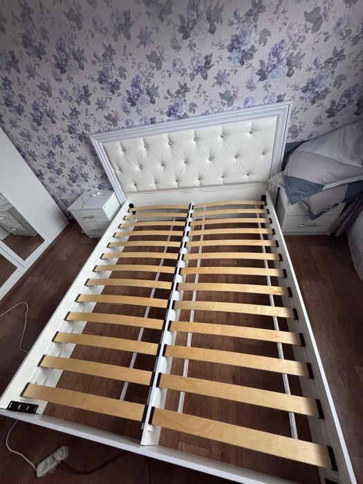 Продам кровать почти новый