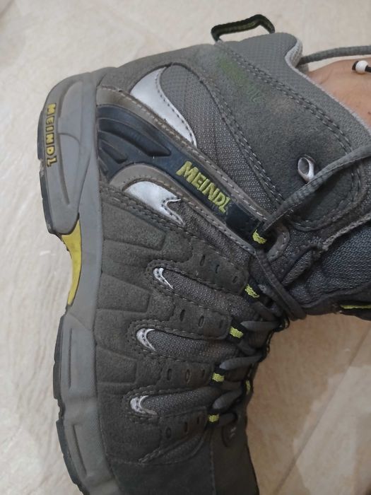 Детски есенни/туристически обувки Meindl