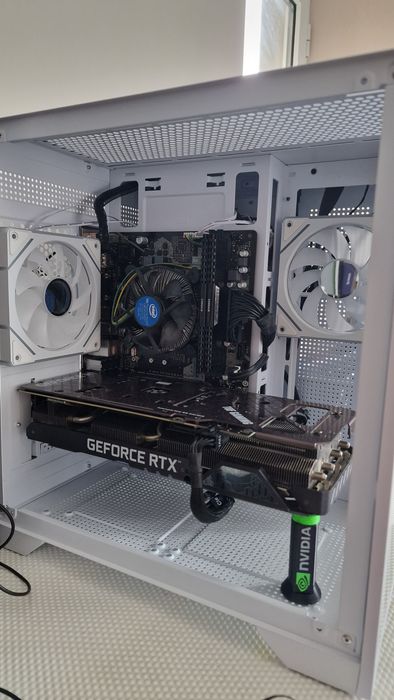 Геймърски компютър RTX 3060 12 GB, i5-10400, 16 GB RAM