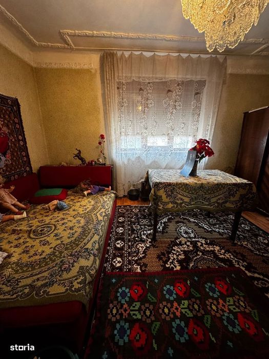 Casa individuala cu 5 camere de vanzare in Cugir