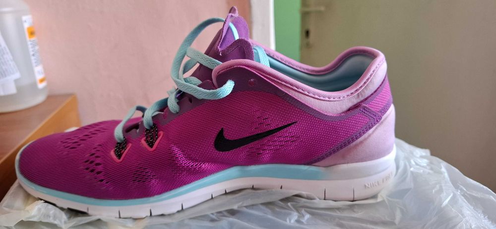 Маратонки Nike 42ри номер