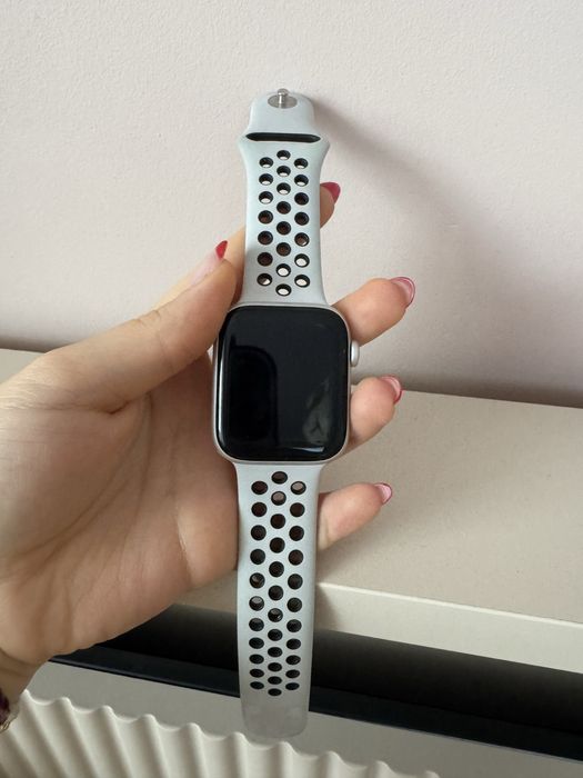 Часовник Apple watch SE nike 44mm