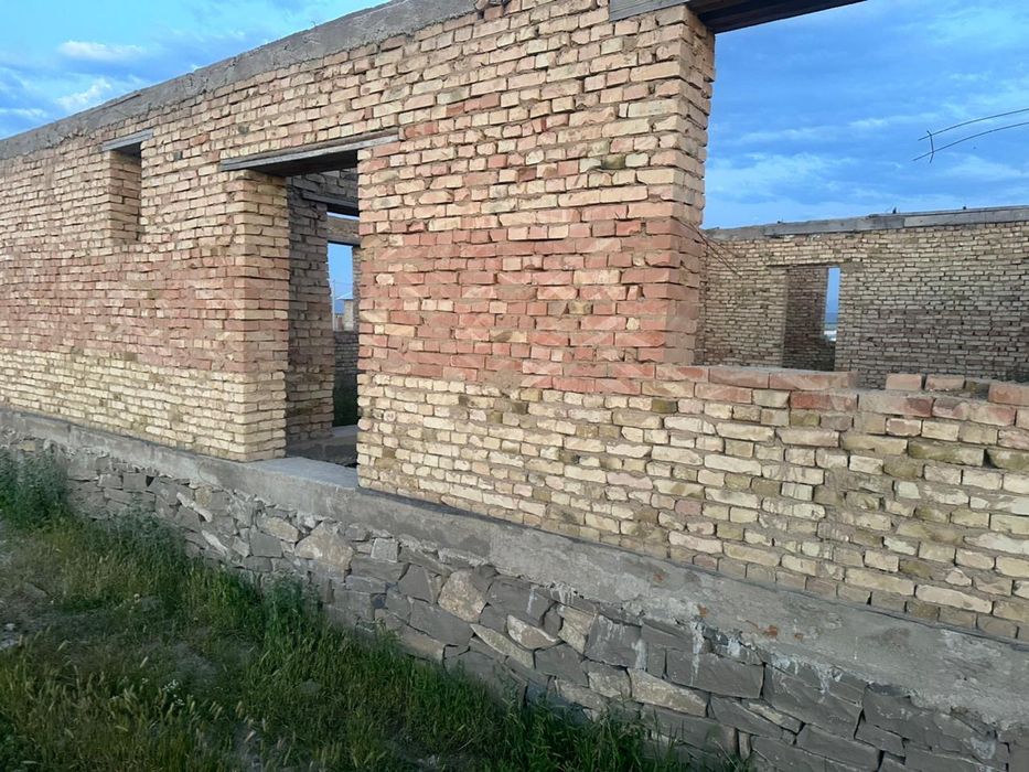 Продам дом недостройный