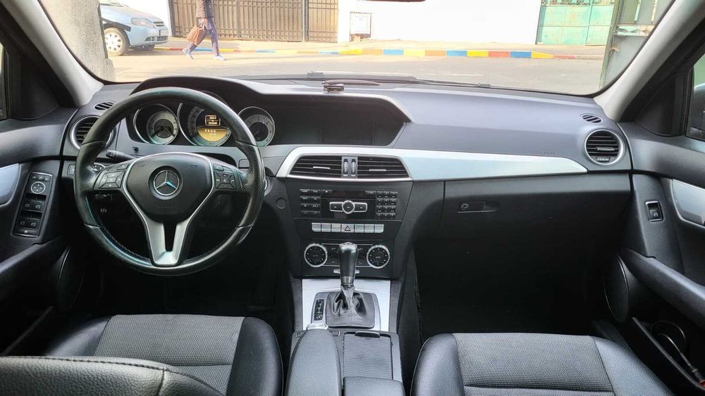 MERCEDES-BENZ C-Class 2011 — imagine 5