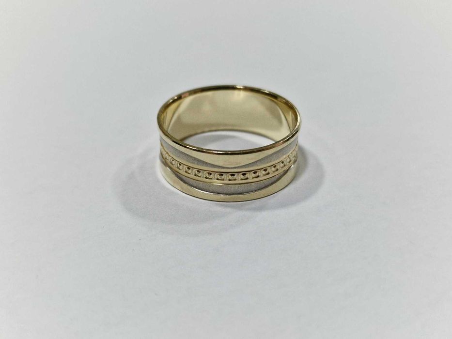 Златен пръстен 14К 585 / 4,55 гр.