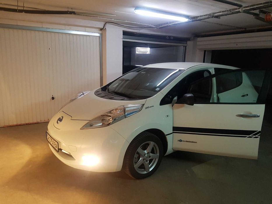 Nissan Leaf electric drive електрически автомобил
