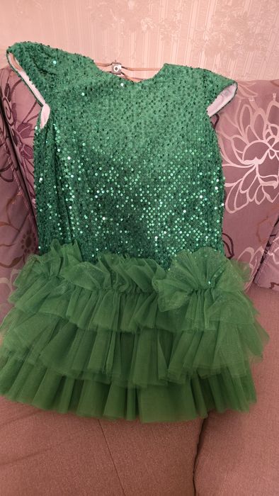 Платье нарядное рост 140-146