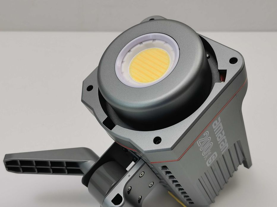 Amaran 200x S (Bi-Color) професионално LED осветление