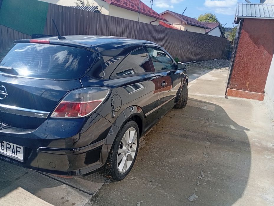 Vând Opel Astra OPC
