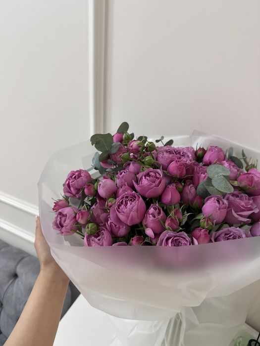 Цветы свежие получили утром