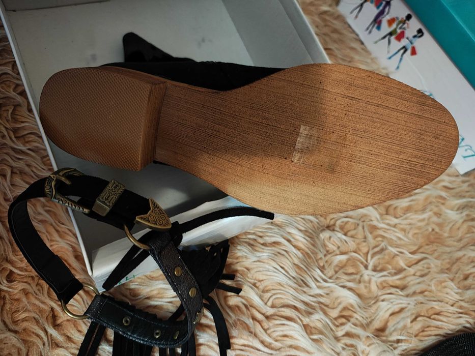 Botine/Ghetuțe cu franjuri detașabile (NOI)