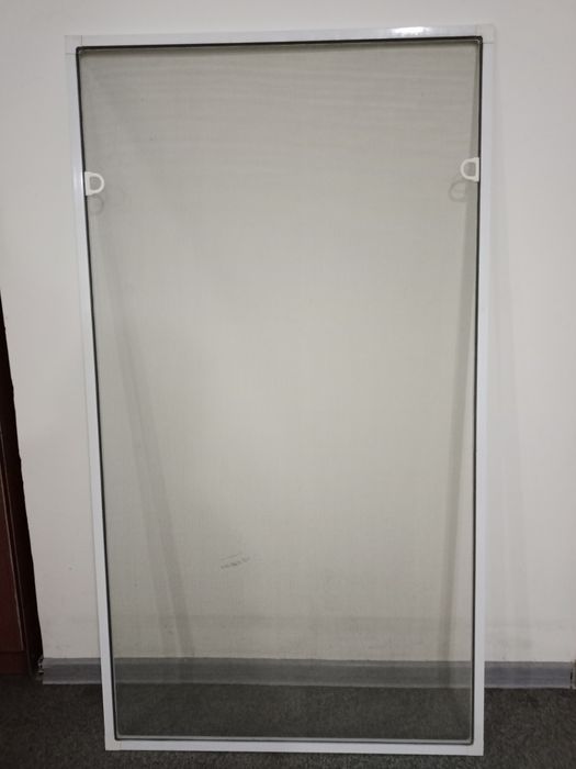 Продам сеточку для окон