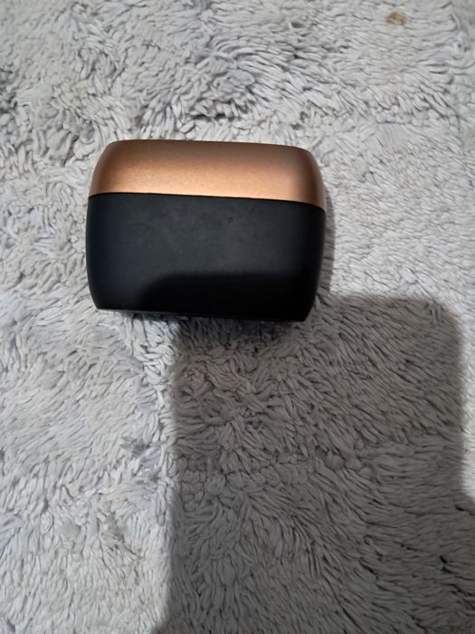 Vând casti prin Bluetooth